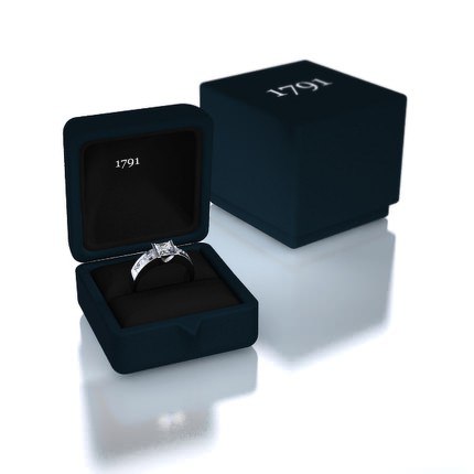 Princess Diamond Ring White Gold Quadrata - Box View